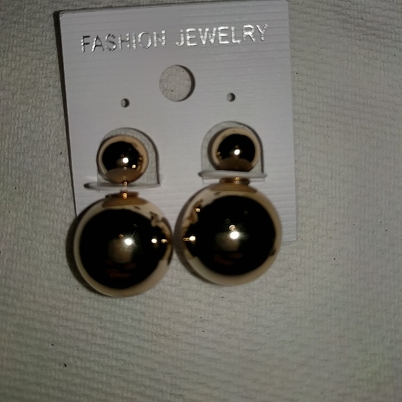 earings - Picture 5 of 7